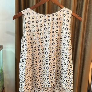 WHITE HOUSE BLACK MARKET SILK BLOUSE